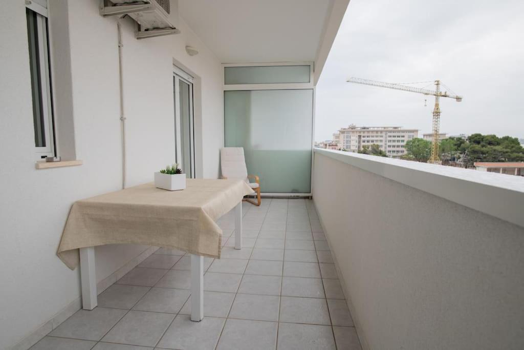 Adriatico HomeMare-Fiera-Centro Bari Bagian luar foto